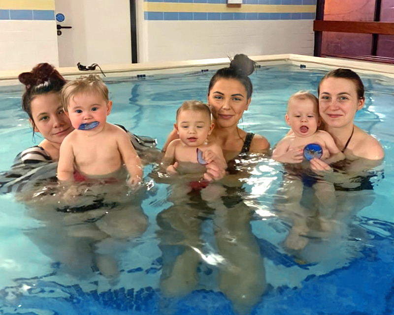 three-mums-and-their-babies-in-water-babies-baby-swimming-class